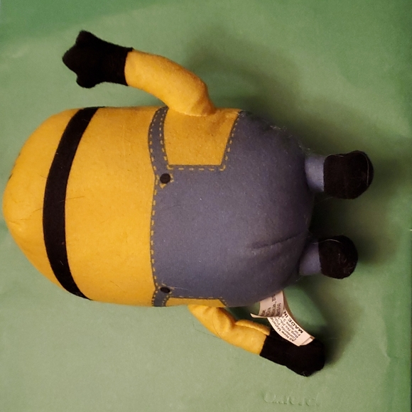 6in plush minion - Picture 4 of 11